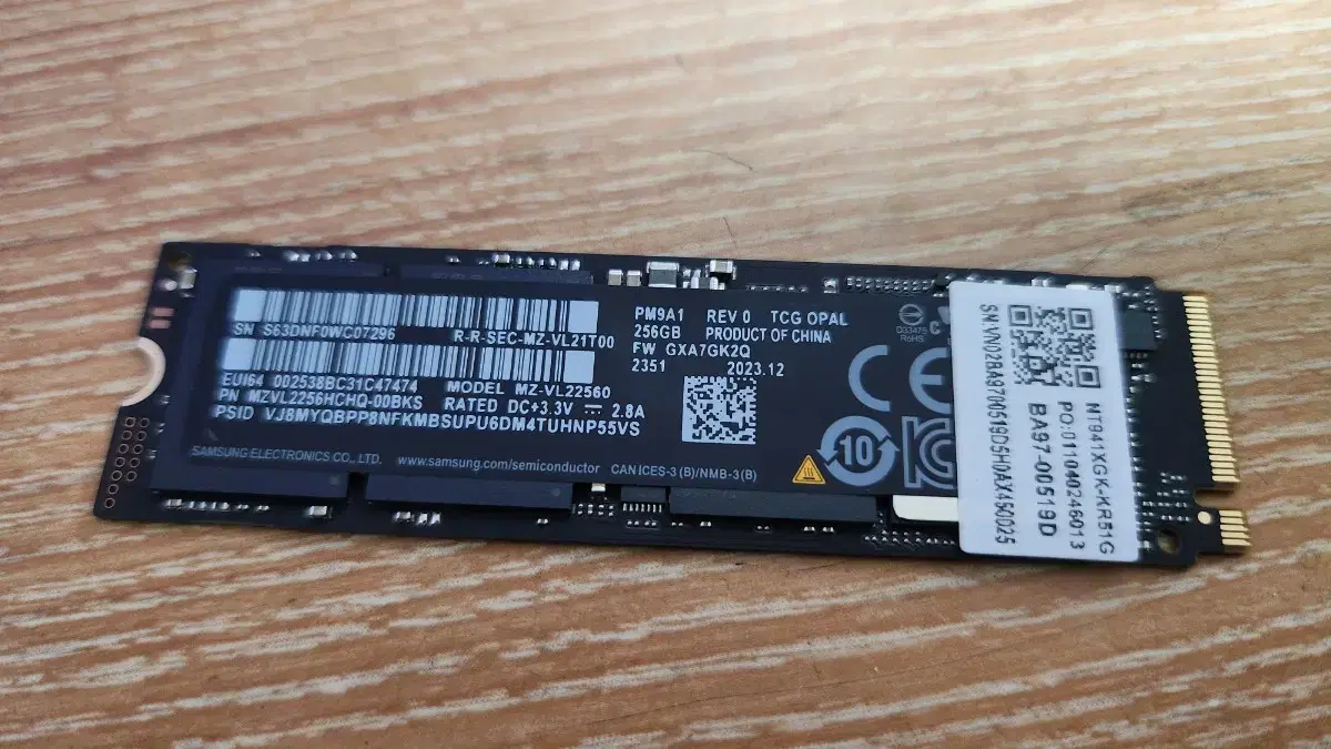 삼성 PM9A1 NVMe 256GB SSD 판매합니다.